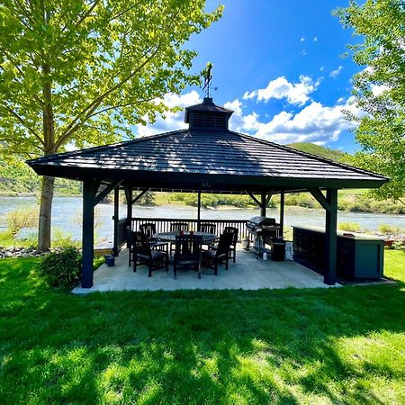 Steelhead Lodge Lucile Extérieur photo